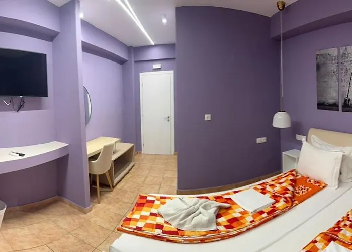 Calypso מלון קפסולה 2*