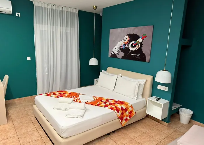 Calypso מלון קפסולה 2*